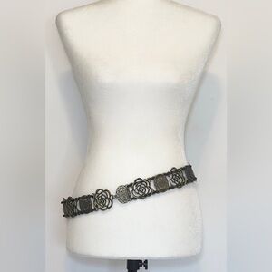 Elegant Bronze Floral Belt